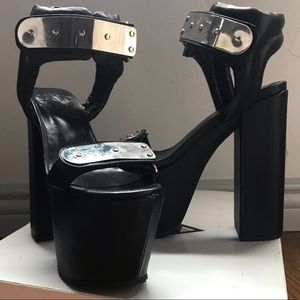 UNIF “THE GONER” platforms